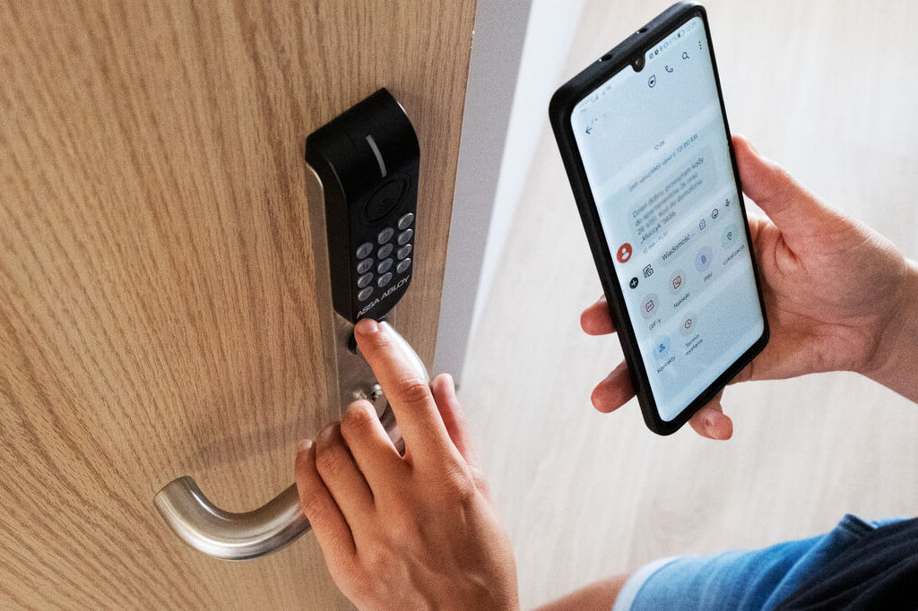 Smart, digital lås til hjemmet eller hus ditt